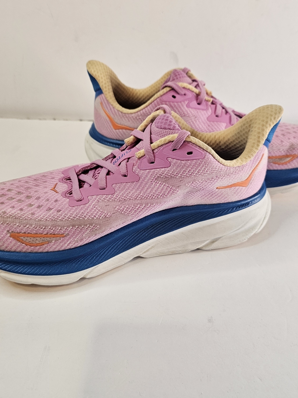 Womens Hoka Clifton 9 Running Shoes Highlt Cushioned Size 8